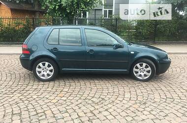 Хэтчбек Volkswagen Golf 2001 в Корсуне-Шевченковском