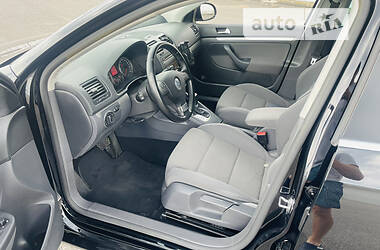 Универсал Volkswagen Golf 2009 в 