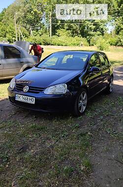 Хэтчбек Volkswagen Golf 2005 в Лозовой