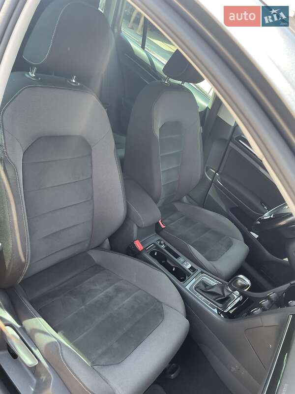 Універсал Volkswagen Golf 2017 в Новомиргороді