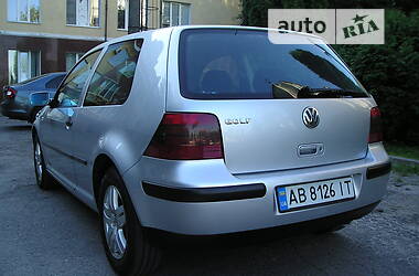 Хэтчбек Volkswagen Golf 2001 в Виннице