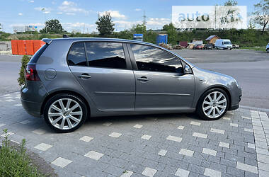 Хэтчбек Volkswagen Golf 2008 в Мукачево