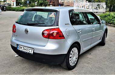 Хэтчбек Volkswagen Golf 2006 в Сумах