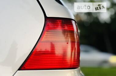 Хэтчбек Volkswagen Golf 2000 в 