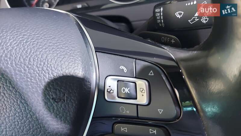 Універсал Volkswagen Golf 2017 в Новомиргороді