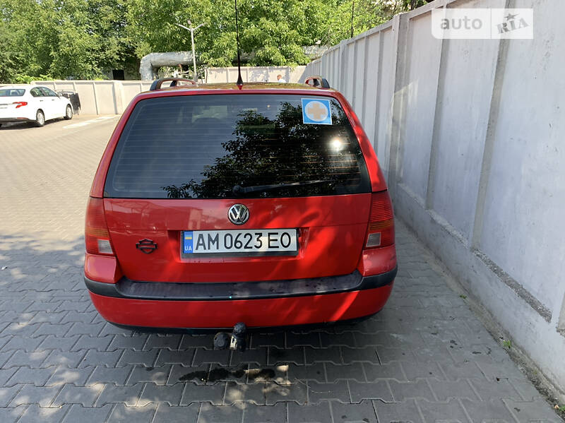Универсал Volkswagen Golf 2004 в Житомире