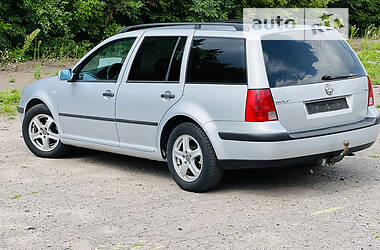 Универсал Volkswagen Golf 2000 в 