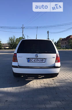 Универсал Volkswagen Golf 2003 в Городке