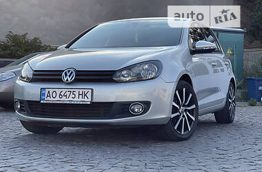 Хэтчбек Volkswagen Golf 2009 в 