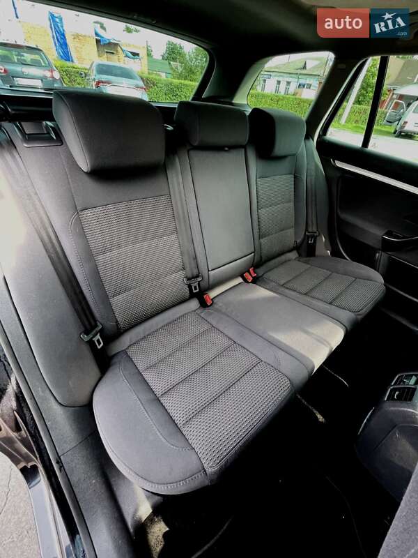 Универсал Volkswagen Golf 2008 в Староконстантинове