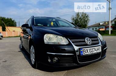 Универсал Volkswagen Golf 2008 в Староконстантинове