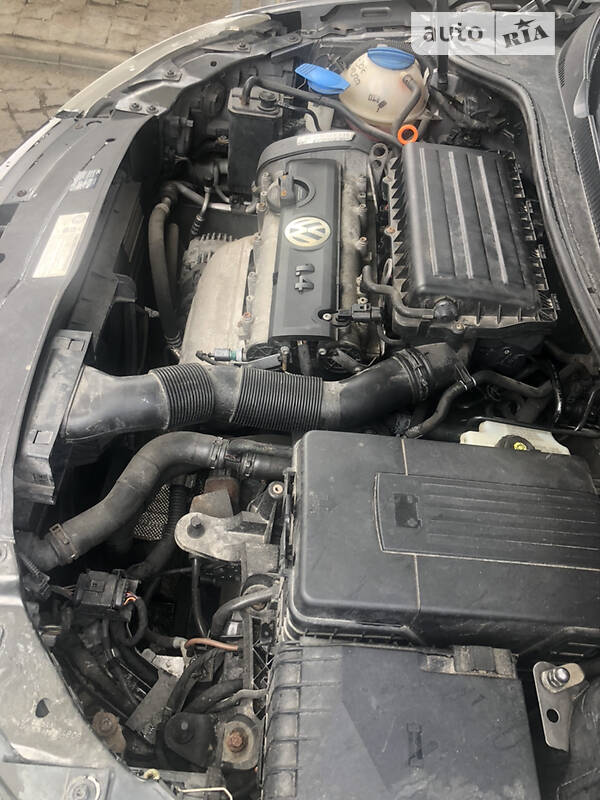 Хетчбек Volkswagen Golf 2008 в Хмельницькому