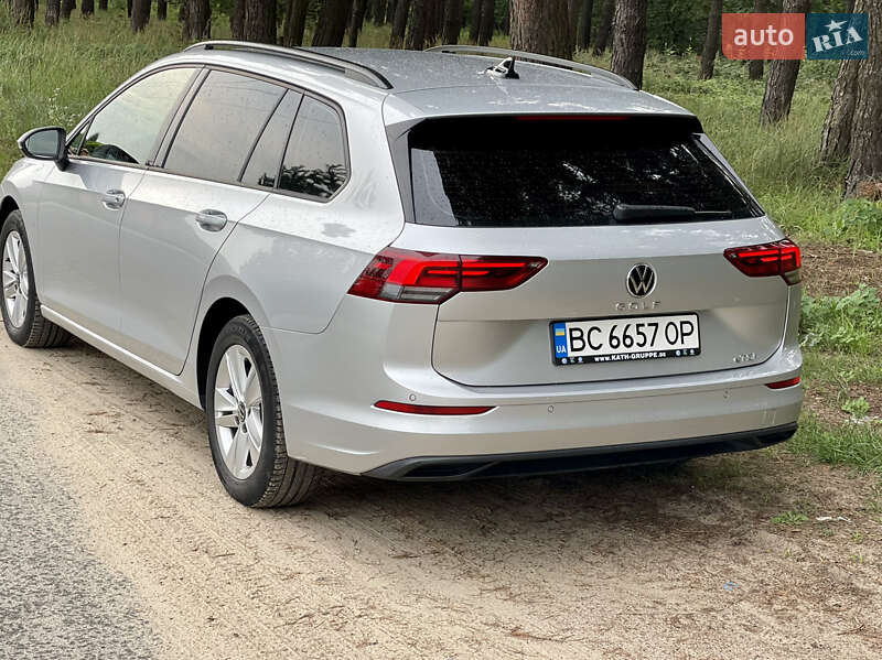 Універсал Volkswagen Golf 2021 в Львові