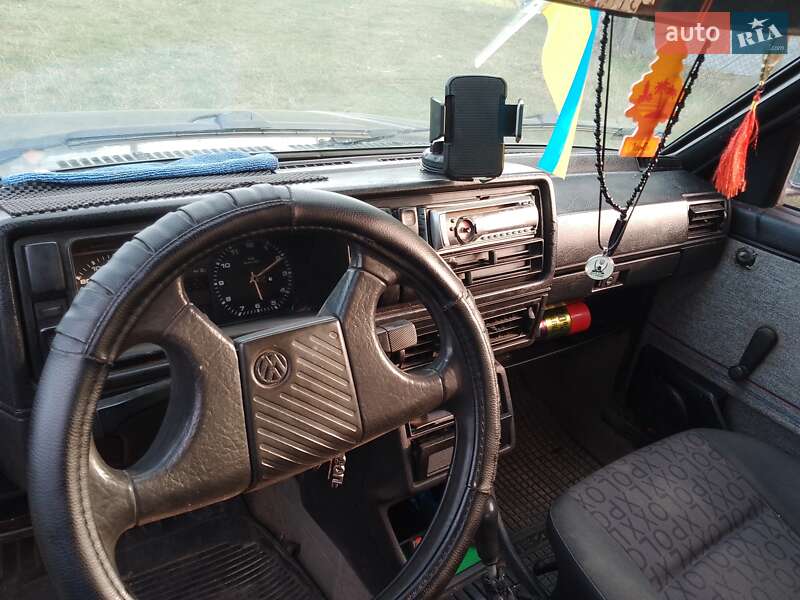 Хетчбек Volkswagen Golf 1988 в Ківерцях