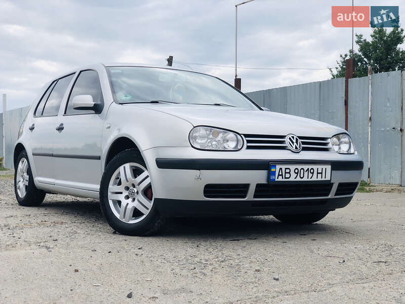 Хэтчбек Volkswagen Golf 2000 в Теплике