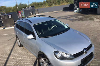 Универсал Volkswagen Golf 2013 в Жовкве