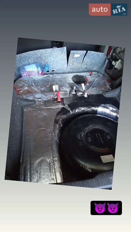 Хетчбек Volkswagen Golf 2001 в Болграді