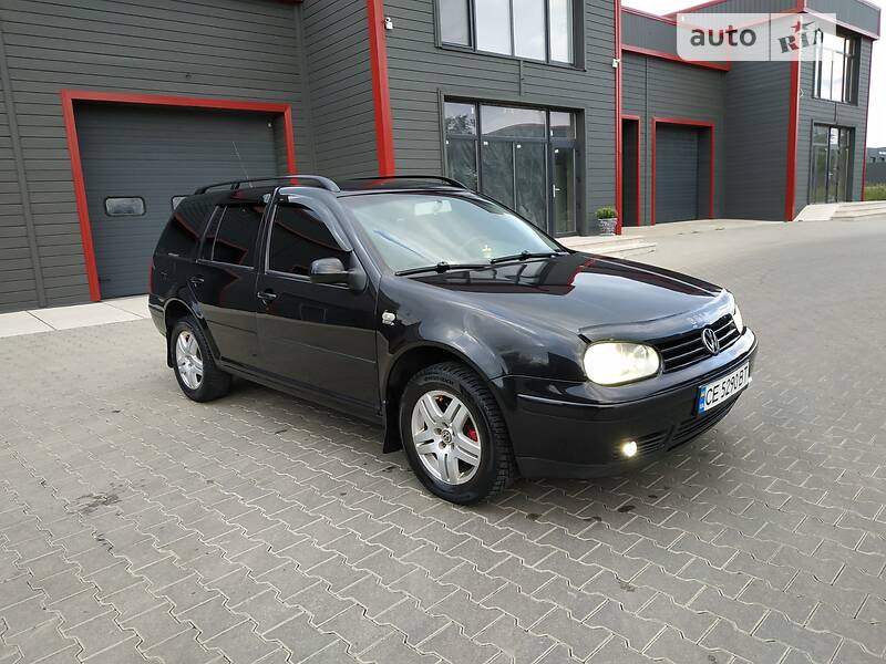 Универсал Volkswagen Golf 2004 в Черновцах
