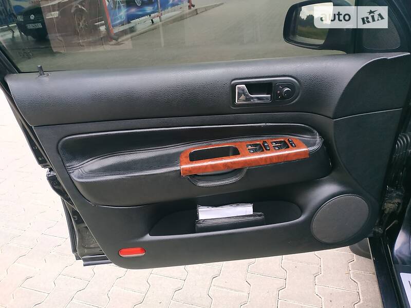 Универсал Volkswagen Golf 2004 в Черновцах