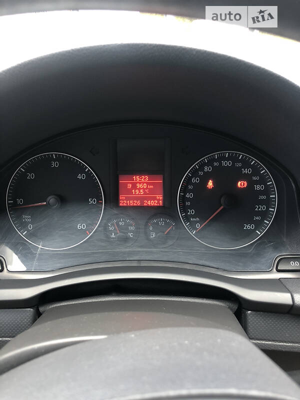 Хэтчбек Volkswagen Golf 2004 в Коломые