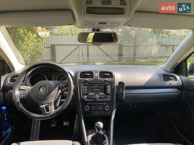 Универсал Volkswagen Golf 2012 в Коломые