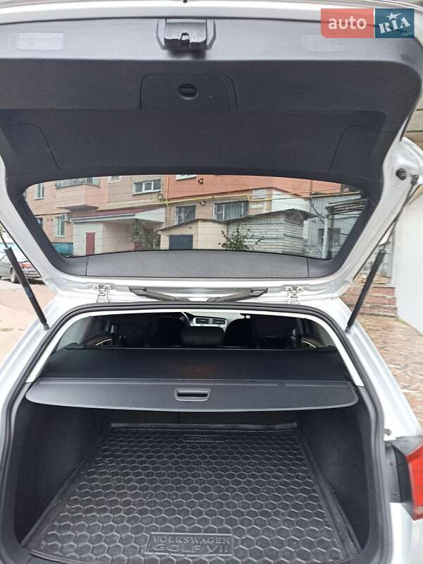 Универсал Volkswagen Golf 2016 в Знаменке