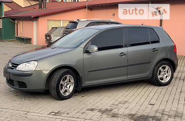 Хэтчбек Volkswagen Golf 2008 в 