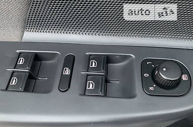 Хэтчбек Volkswagen Golf 2008 в 