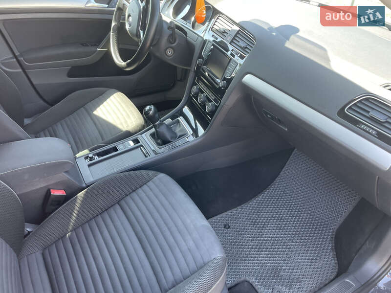 Універсал Volkswagen Golf 2014 в Кривому Розі