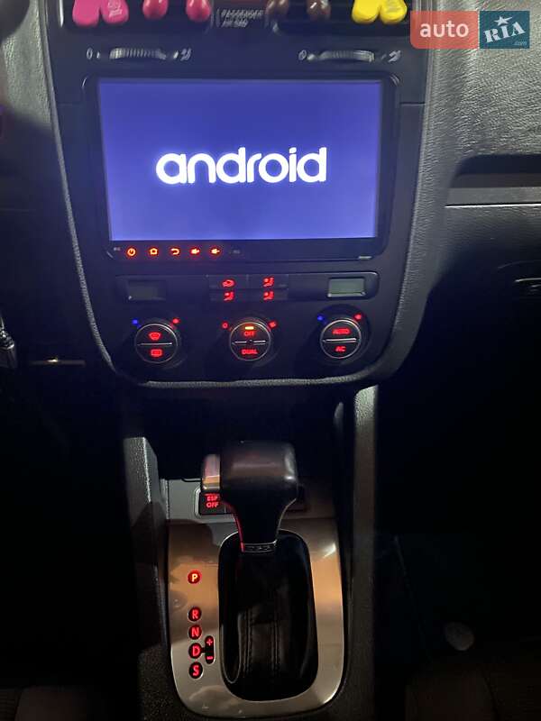 Хетчбек Volkswagen Golf 2008 в Миколаєві