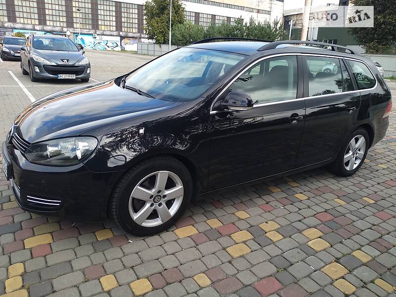 Универсал Volkswagen Golf 2010 в Луцке