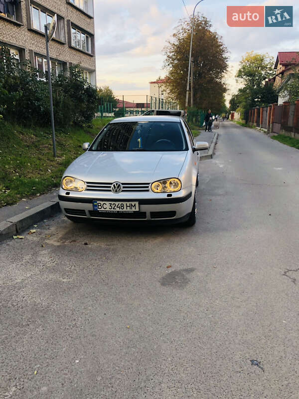 Хетчбек Volkswagen Golf 1998 в Львові