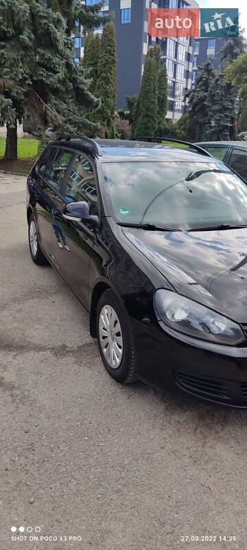 Універсал Volkswagen Golf 2010 в Долині