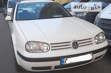 Універсал Volkswagen Golf 2000 в Києві