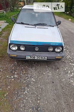 Седан Volkswagen Golf 1986 в Городке