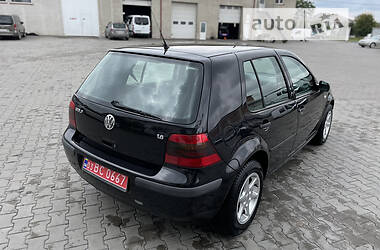 Хэтчбек Volkswagen Golf 2000 в Луцке