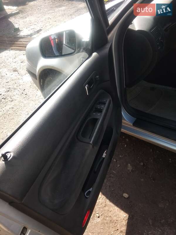 Универсал Volkswagen Golf 2002 в Каменец-Подольском