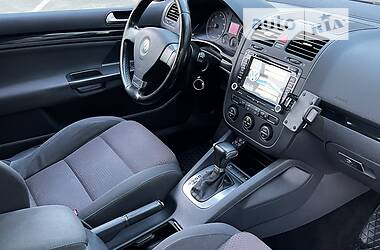 Хэтчбек Volkswagen Golf 2007 в 