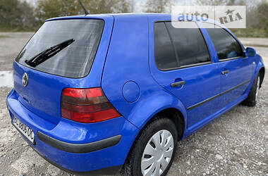 Хэтчбек Volkswagen Golf 2000 в Ровно