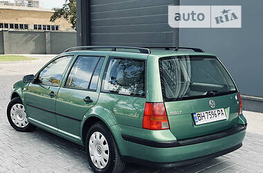 Универсал Volkswagen Golf 2001 в Раздельной