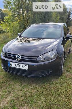 Хэтчбек Volkswagen Golf 2010 в Иванкове