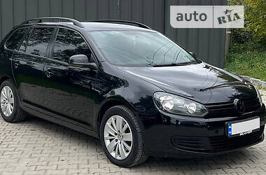 Універсал Volkswagen Golf 2013 в 