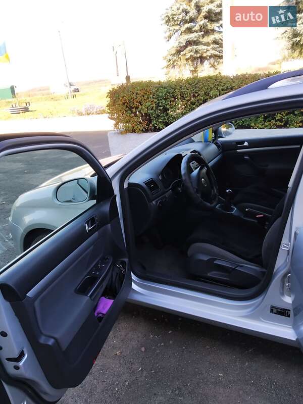 Универсал Volkswagen Golf 2008 в Здолбунове