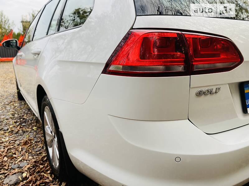 Універсал Volkswagen Golf 2017 в Львові