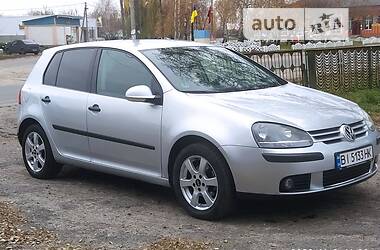 Хэтчбек Volkswagen Golf 2004 в Полтаве