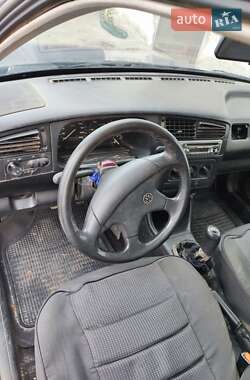 Хетчбек Volkswagen Golf 1994 в Снятині