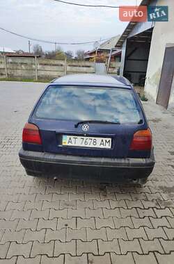 Хетчбек Volkswagen Golf 1994 в Снятині