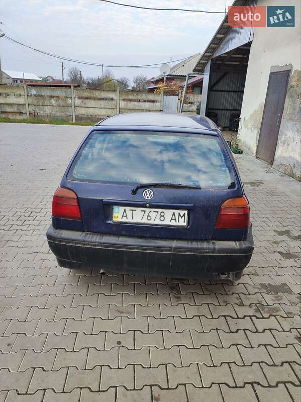 Хетчбек Volkswagen Golf 1994 в Снятині