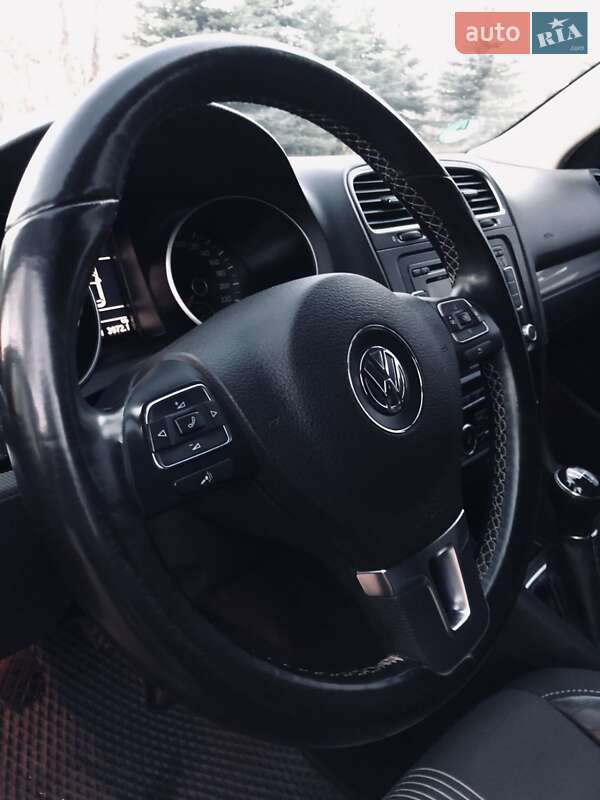 Універсал Volkswagen Golf 2013 в Києві