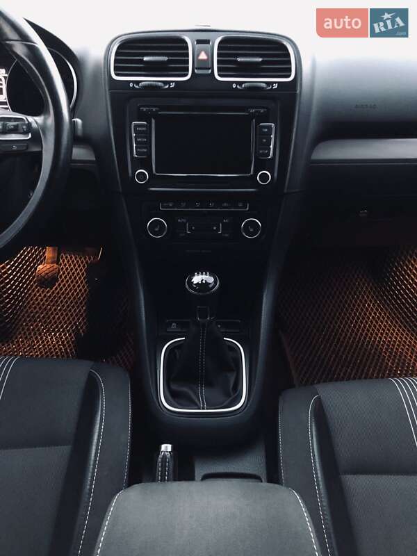 Універсал Volkswagen Golf 2013 в Києві